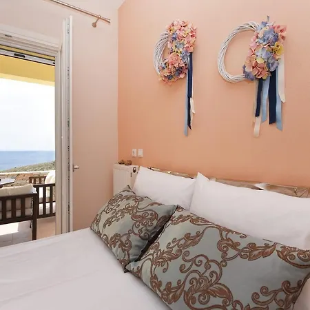 Arxontiko Alila Cycladic House With View Liaropá